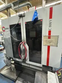  مركز المعالجة العمودي Bearbeitungszentrum – Hermle C 800 V – Baujahr 1999 الصورة على Industry-Pilot