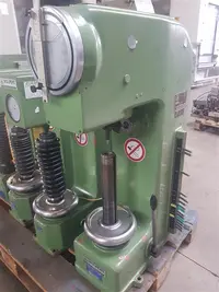 جهاز اختبار الصلابة HAHN & KOLB Testor HT 2000 الصورة على Industry-Pilot