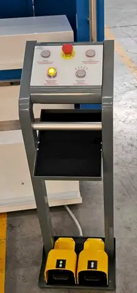 Abkantpresse - hydraulisch GPRESS GHT 250 x 3000 guter Zustand