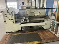 Leit- und Zugspindeldrehmaschine GDW T 250 guter Zustand