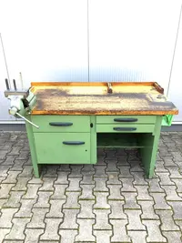 Workbench Werkbank mit Schraubstock von Schlegel photo on Industry-Pilot