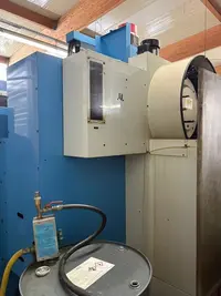 Обрабатывающий центр - вертикальный Vertikales Bearbeitungszentrum YCM - VMC 65A - Fanuc OM фото на Industry-Pilot