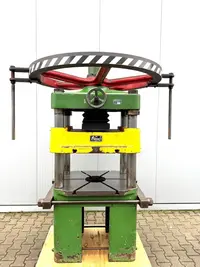 Presse à quatre colonnes - Hydraulique Viersäulenpresse SP 60 - 670 Images sur Industry-Pilot