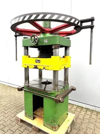  Viersäulenpresse - Hydraulisch Viersäulenpresse SP 60 - 670 