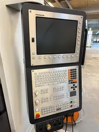 مركز المعالجة العمودي DOOSAN DNM 6700 الصورة على Industry-Pilot