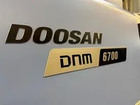 مركز المعالجة العمودي DOOSAN DNM 6700 الصورة على Industry-Pilot
