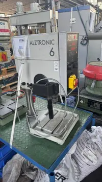 آلة حفر الطاولة ALZMETALL ALZTRONIC 6 الصورة على Industry-Pilot