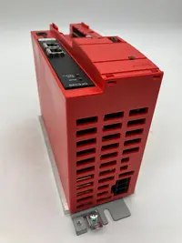  SEW EURODRIVE MOVITRAC B Frequenzumrichter MC07B0008-5A3-4-S0 guter Zustand