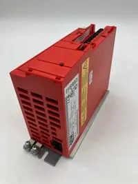   SEW EURODRIVE MOVITRAC B Frequenzumrichter MC07B0008-5A3-4-00 