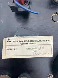  Mitsubishi Bedienpanel MOP01B-1 фото на Industry-Pilot