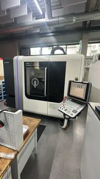 Machining Center - Universal DECKEL-MAHO (DMG) HSC 55 Linear photo on Industry-Pilot