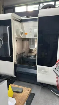 Machining Center - Universal DECKEL-MAHO (DMG) HSC 55 Linear photo on Industry-Pilot