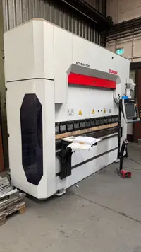 مكبس ثني هيدروليكي DURMA AD-S 25100 الصورة على Industry-Pilot