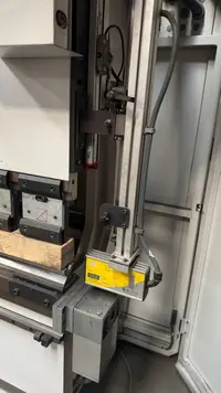 مكبس ثني هيدروليكي DURMA AD-S 25100 الصورة على Industry-Pilot