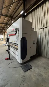 مكبس ثني هيدروليكي DURMA AD-S 25100 الصورة على Industry-Pilot