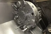 مركز خراطة وتفريز CNC OKUMA LB400-M الصورة على Industry-Pilot