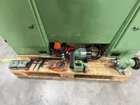 Tour à vis et à broche guidée EMCO-MAXIMAT SUPER 11 Images sur Industry-Pilot