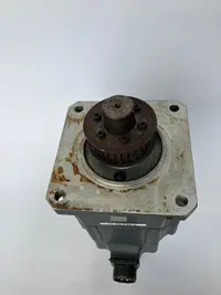 محرك سيرفو متزامن AC Servomotor Mitsubishi HA100C الصورة على Industry-Pilot