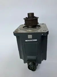 محرك سيرفو متزامن AC Servomotor Mitsubishi HA100C الصورة على Industry-Pilot