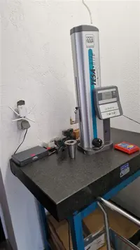 مركز المعالجة العمودي MORI SEIKI MV 40B mit kompl. Werkstatt/with compl.tool shop الصورة على Industry-Pilot