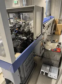  Automatic profile Lathe - Longitudinal Die ELITE-112-Baureihe ist laut  für die Bearbeitung dünner Stangen ausgelegt und deckt je nach Ausführung einen Bereich von 0,8 bis 12,7 mm ab. photo on Industry-Pilot