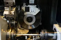 آلة صنفرة دائرية - خارجية JUNKER QUICKPOINT 3000/50 الصورة على Industry-Pilot