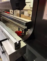 مكبس ثني هيدروليكي AMADA HFE 3L 2204L Long Stroke الصورة على Industry-Pilot