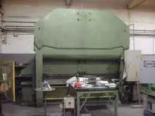  مكبس ثني هيدروليكي Drink & Schlössers 200 / 300 الصورة على Industry-Pilot